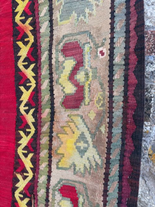 A LARGE ANATOLIAN FLATWEAVE KILIM RUG C1920S 340CM X 270CM TIMEWORN REPAIRS - ADDITIONAL PHOTO 11