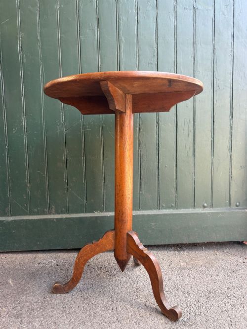 English Oak Arts and Crafts Occasional or Wine Table with Pointed Column, C1920