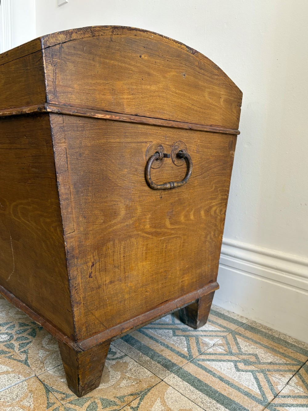 Large Early 19th Century  Swedish Scumble Painted Pine Dome Trunk 115cm View X