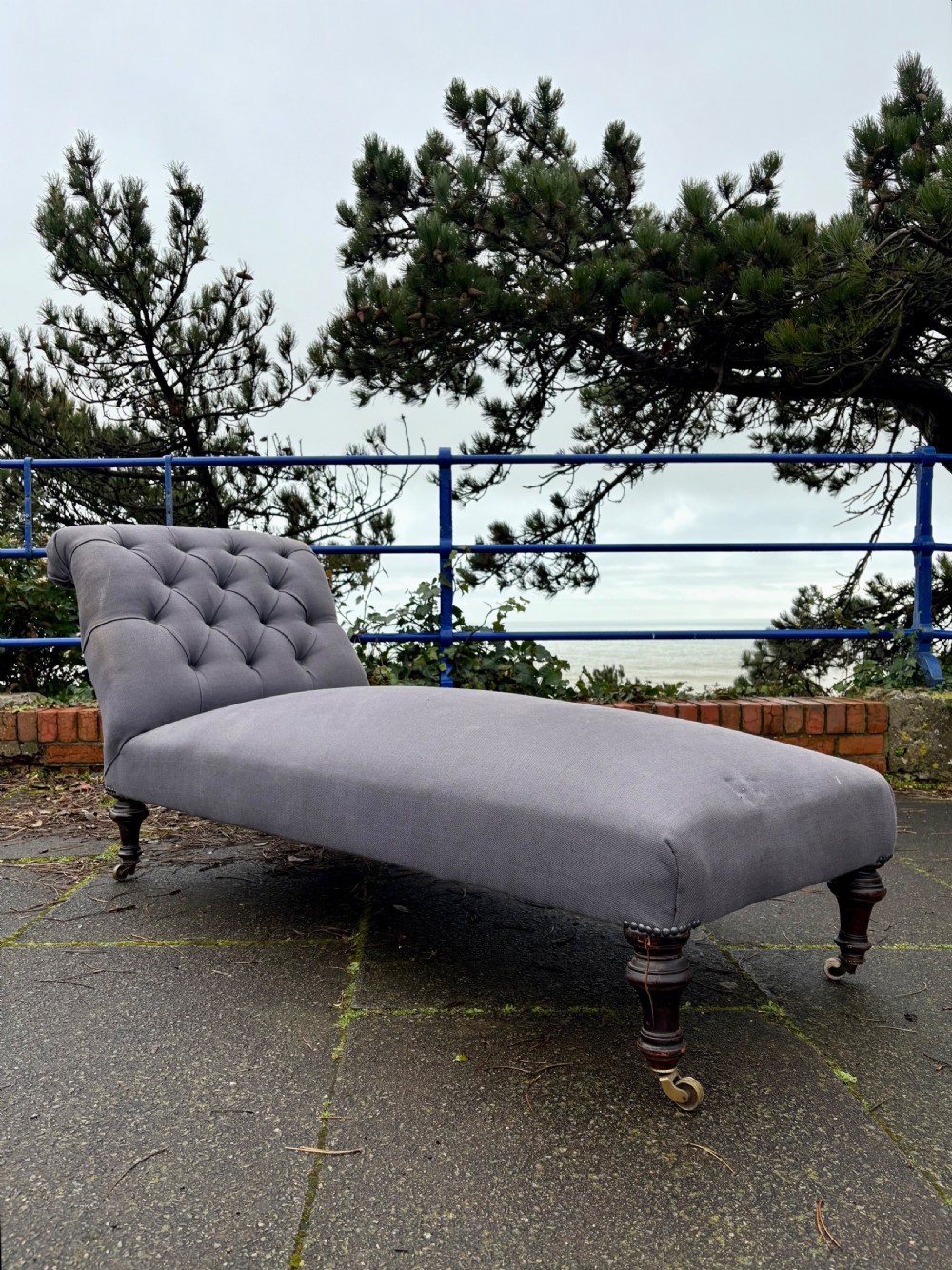 A 19th Century Button Back Day Bed, Mahogany Turned Legs and Castors, 170cm View II