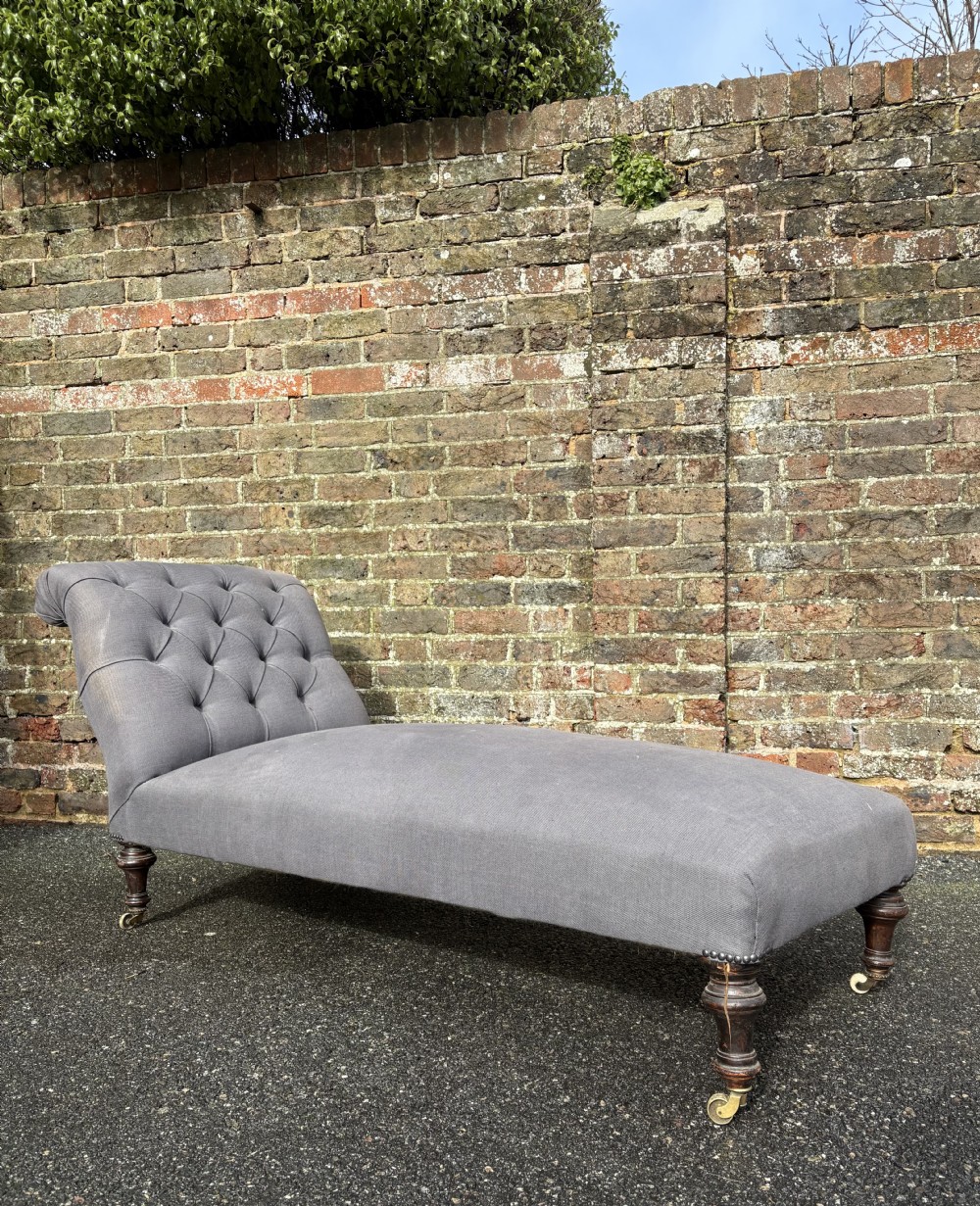 A 19th Century Button Back Day Bed, Mahogany Turned Legs and Castors, 170cm View VI