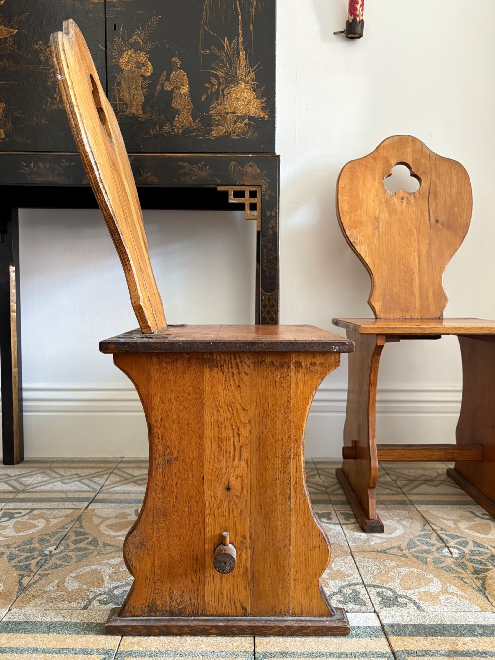 A Pair of Early 20th Century Gothic Revival English Oak Hall Chairs, C1900 View III