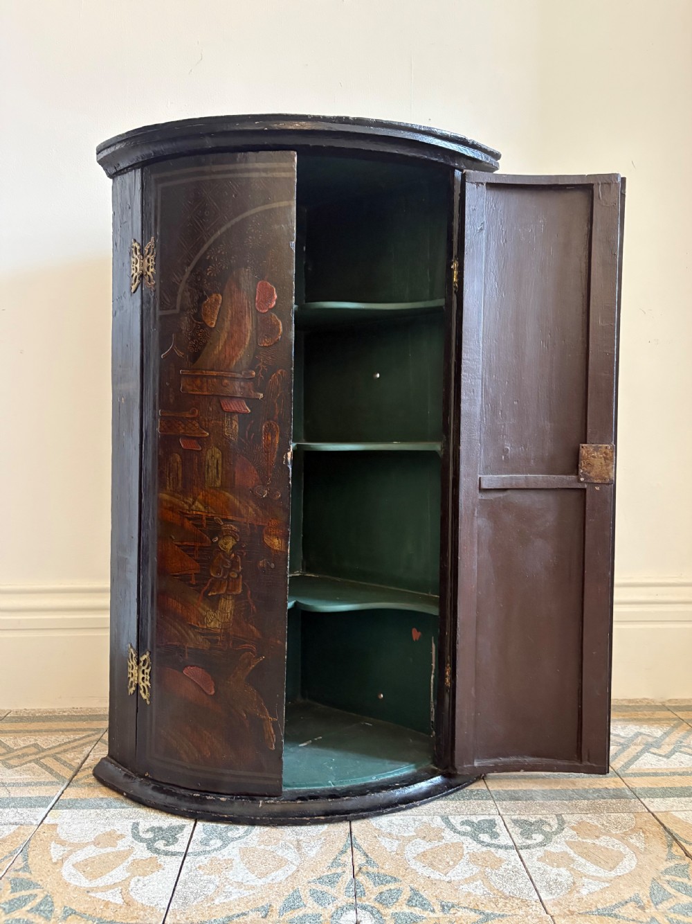 A George 111 Chinoiserie Lacquered Corner Cupboard C1800 with Teal Interior View III