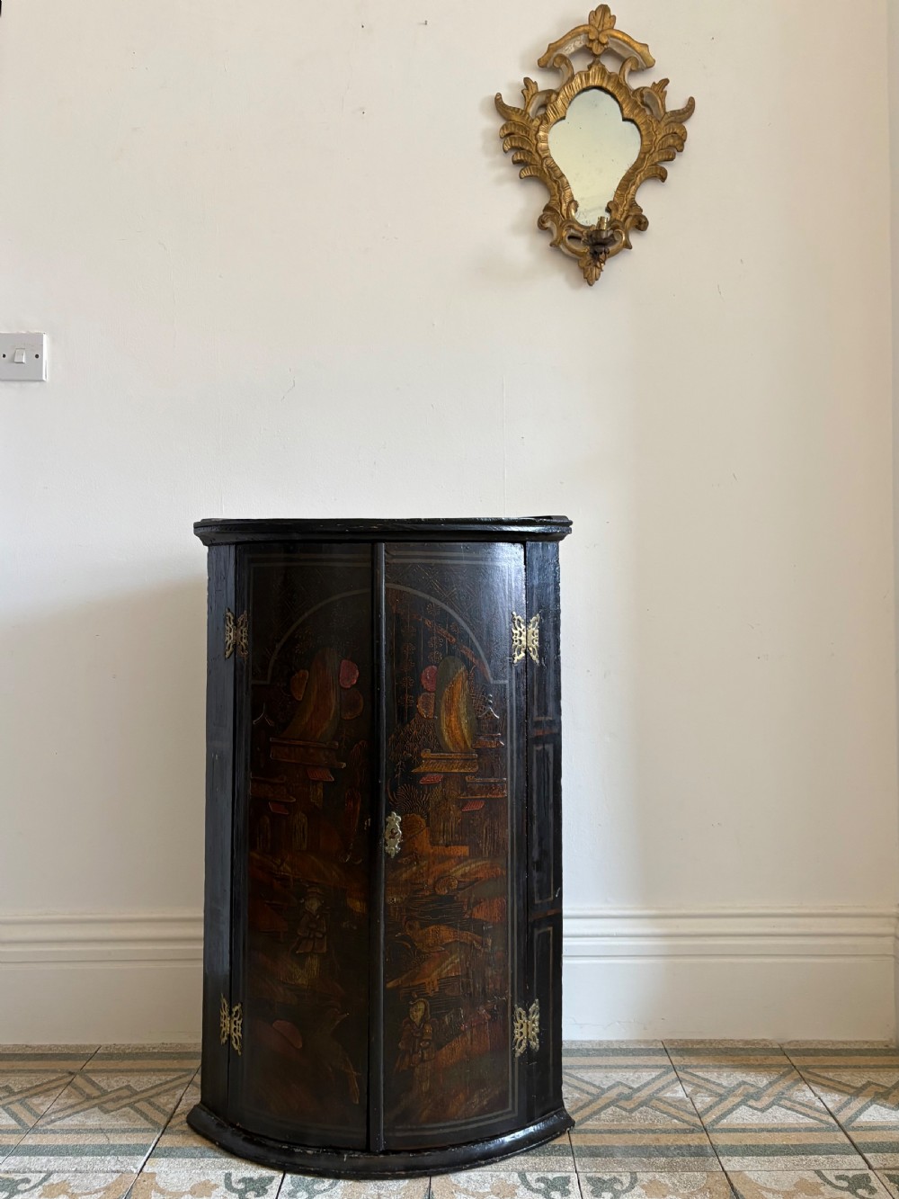 A George 111 Chinoiserie Lacquered Corner Cupboard C1800 with Teal Interior View VIII
