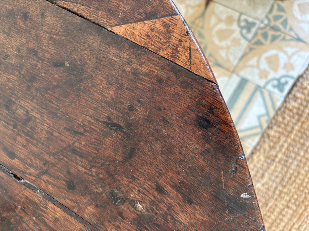A 17th Century Oak Gateleg Table with Turned Baluster Legs and Single Drawer View XIII