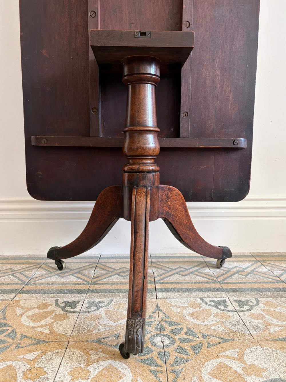 A Regency Mahogany and Rosewood Banded Breakfast Tilt Table C1820, 111cm View X