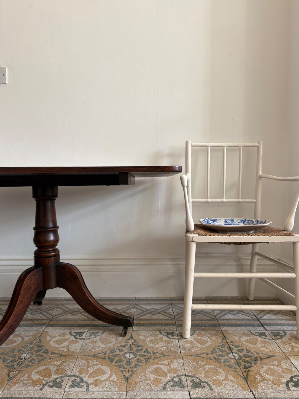 A Regency Mahogany and Rosewood Banded Breakfast Tilt Table C1820, 111cm View XIV