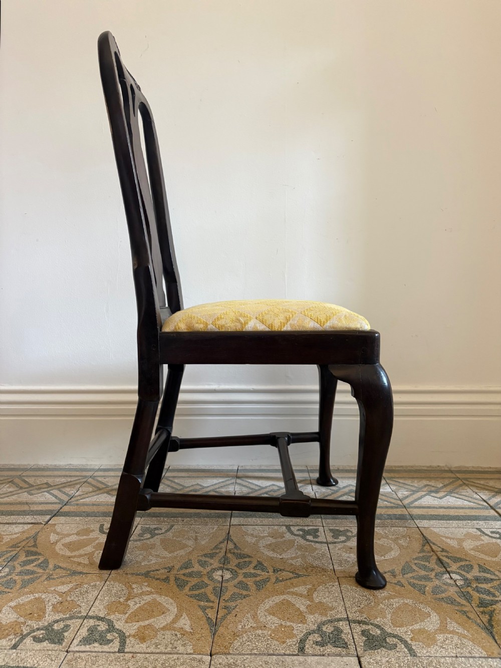 A Georgian Mahogany Queen Anne Style Side Chair, Drop-in Seat, Cabriole Legs