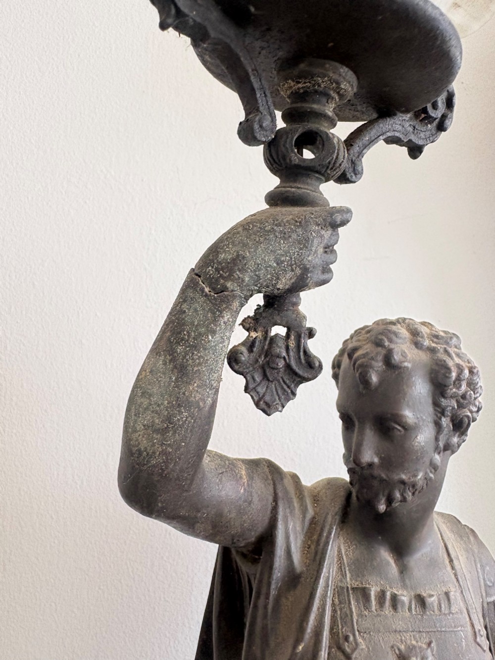 A 19th Century Grand Tour 65cm Spelter Lamp, Guiliano di Medici View IV