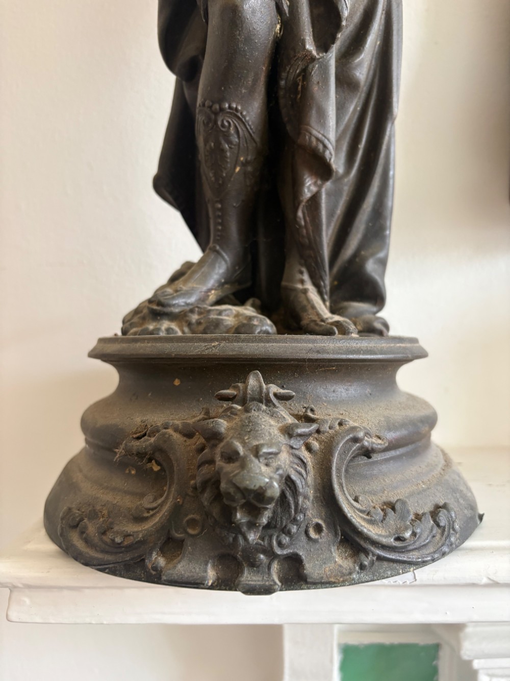 A 19th Century Grand Tour 65cm Spelter Lamp, Guiliano di Medici View V