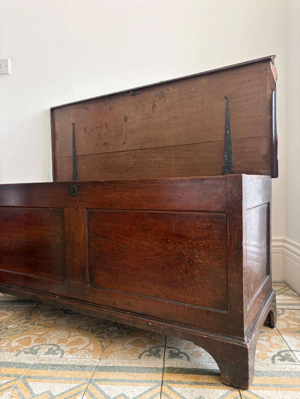 A Georgian Oak Blanket Box 123cm with Iron Hinged Lid, on Bracket Feet C1790 View V