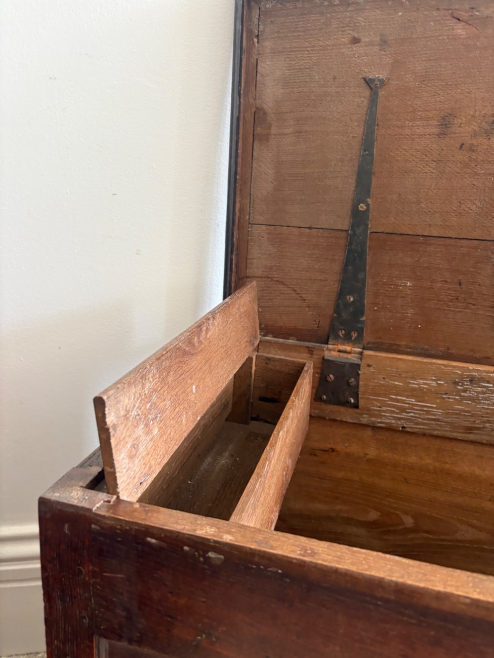 A Georgian Oak Blanket Box 123cm with Iron Hinged Lid, on Bracket Feet C1790 View IX