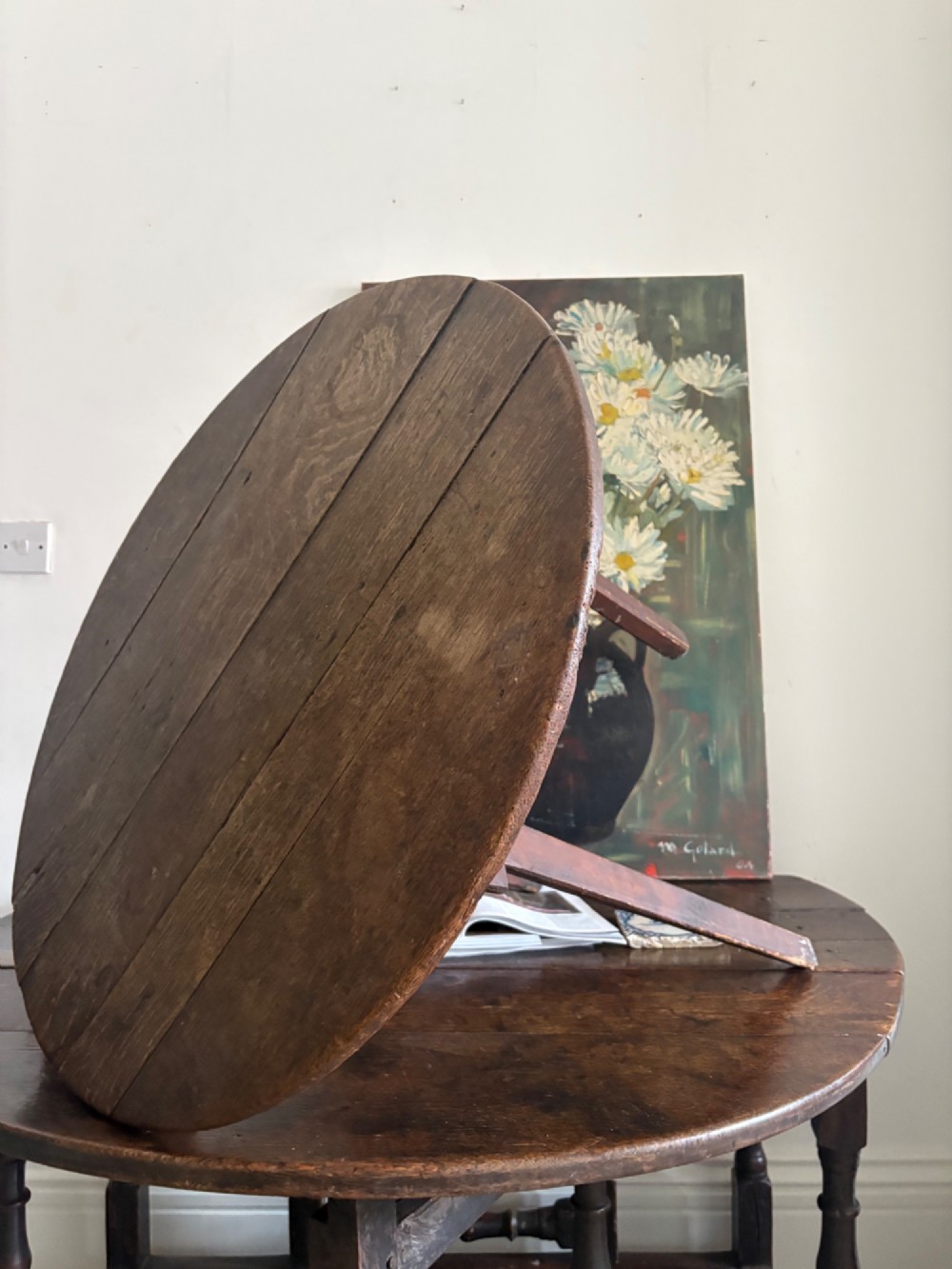 An Early 19th Century English Oak and Pine Cricket Table 77cm Plank Top, 1800. View III