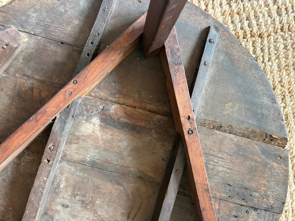 An Early 19th Century English Oak and Pine Cricket Table 77cm Plank Top, 1800. View VIII