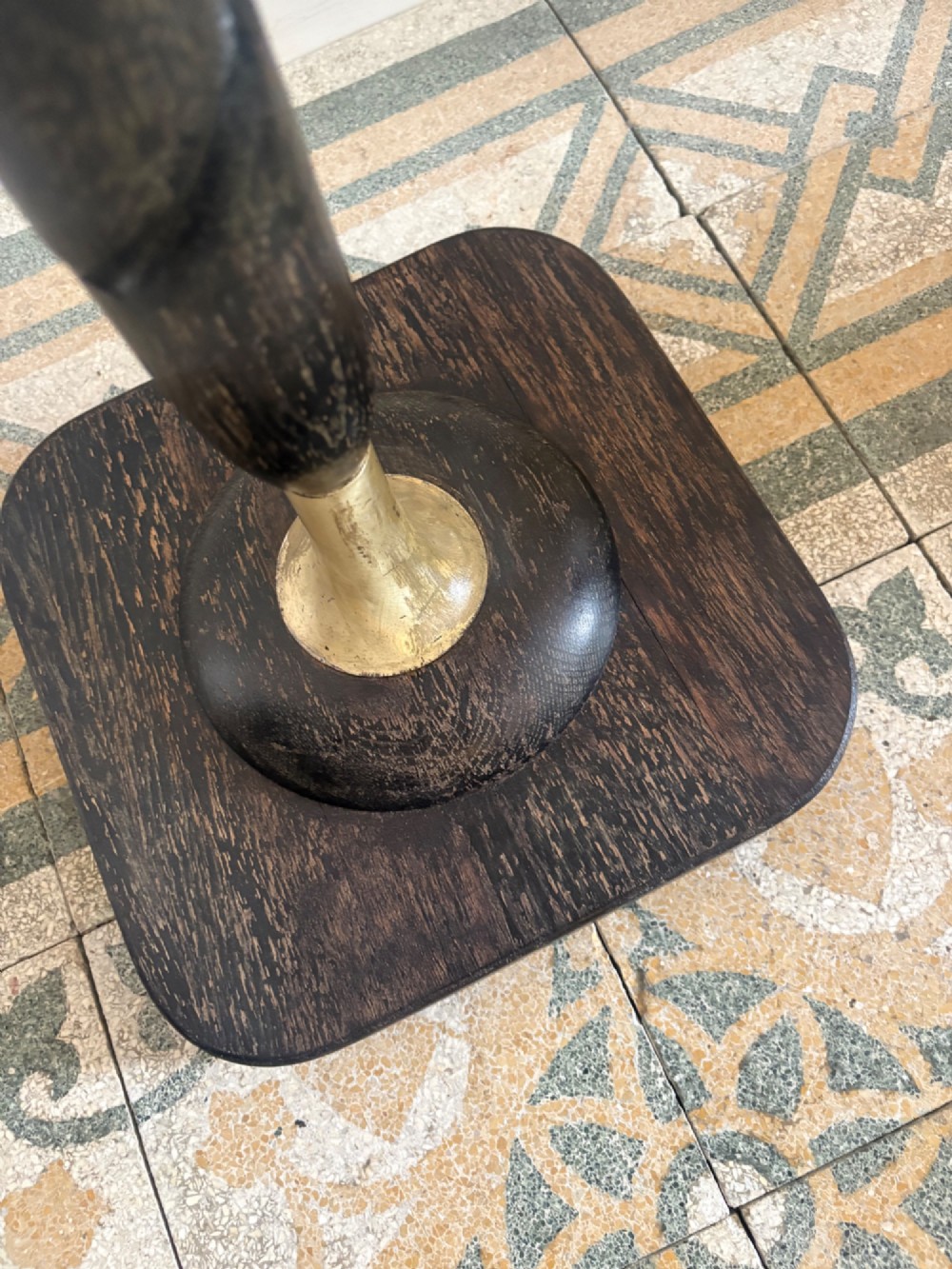 A French 1920s ebonised floor lamp featuring a carved barley twist column on a square base with a brass socket fitting. View VII
