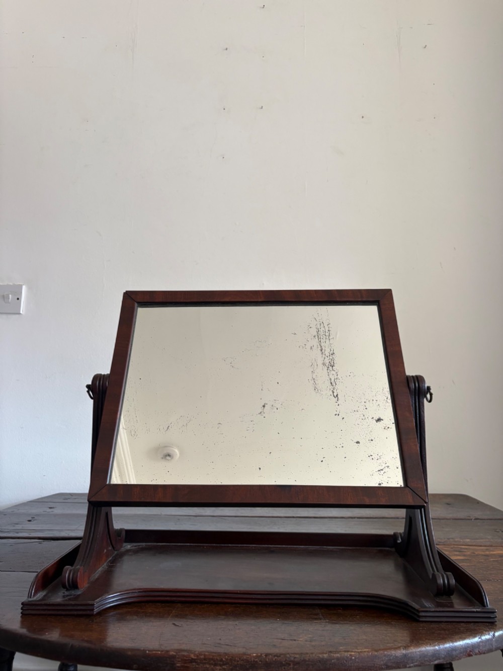 An Early 19th Century Gillows Model Mahogany Vanity Swing Mirror, Original Plate View II