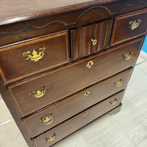 18TH CENTURY OAK CHEST OF DRAWERS - ADDITIONAL PHOTO 4