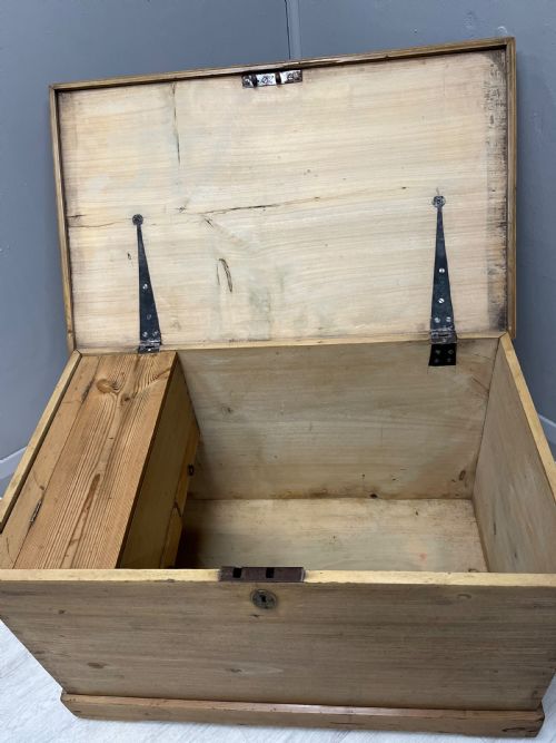 VICTORIAN PINE BLANKET BOX STORAGE CHEST - ADDITIONAL PHOTO 5