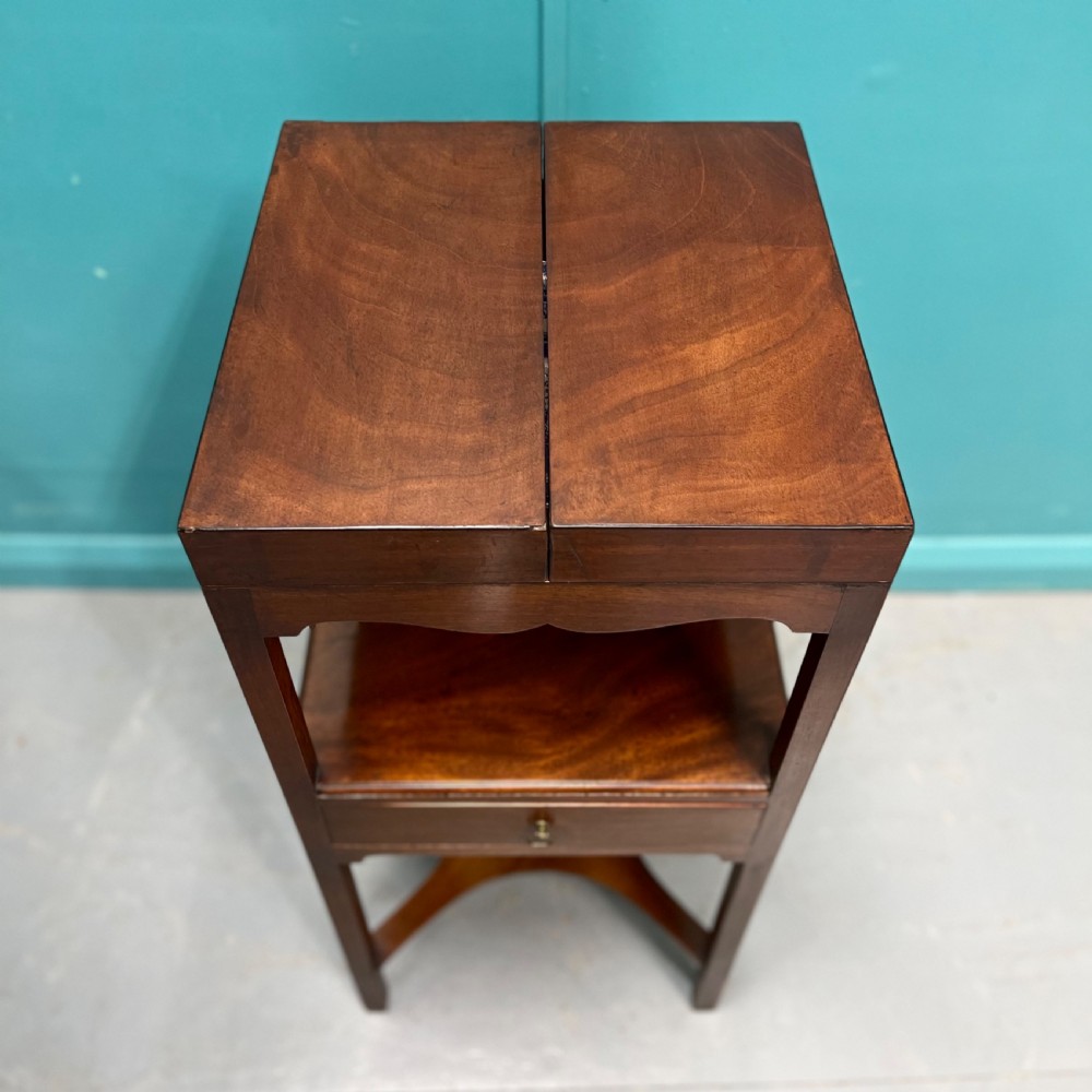 Georgian mahogany washstand  View II