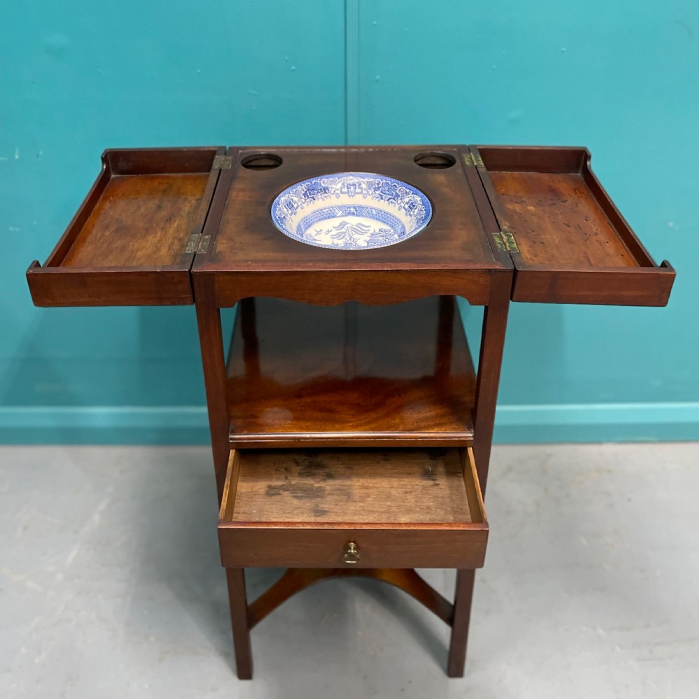 Georgian mahogany washstand  View V