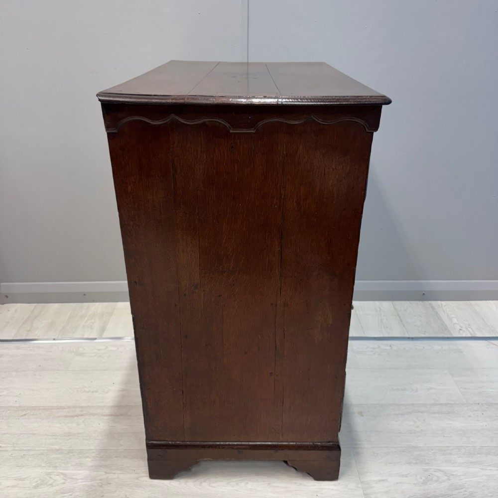 18th century oak chest of drawers  View VIII