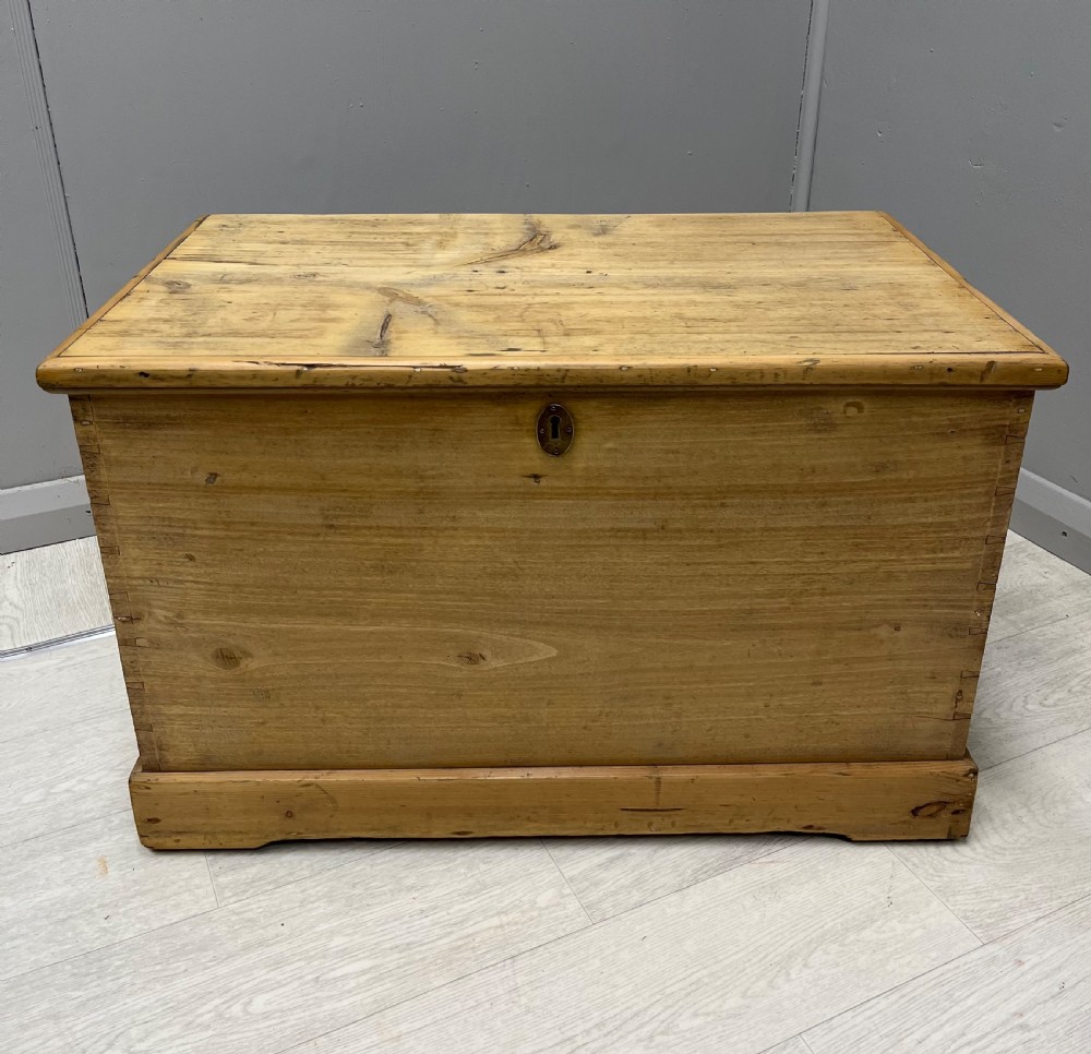 Victorian Pine Blanket Box Storage chest