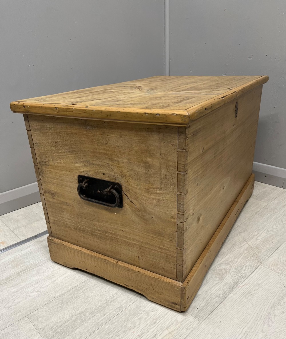 Victorian Pine Blanket Box Storage chest View IV