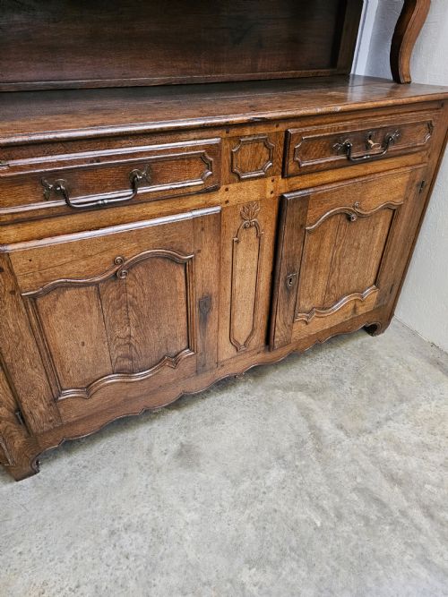 FRENCH 18TH CENTURY OAK PANELLED AND CARVED BUFFET A DEUX CORPS - ADDITIONAL PHOTO 1