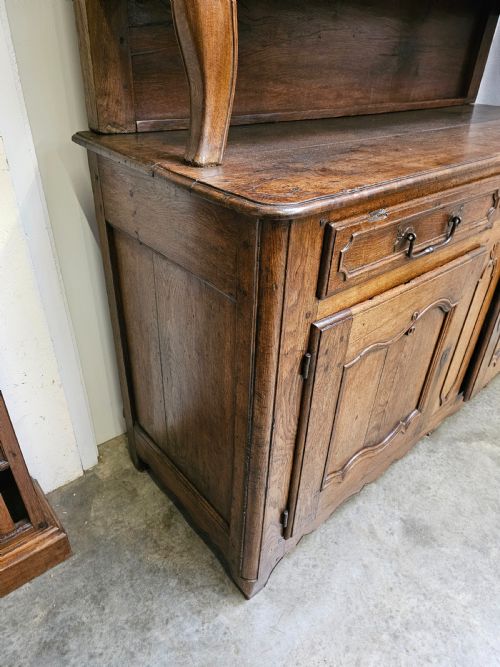 FRENCH 18TH CENTURY OAK PANELLED AND CARVED BUFFET A DEUX CORPS - ADDITIONAL PHOTO 3