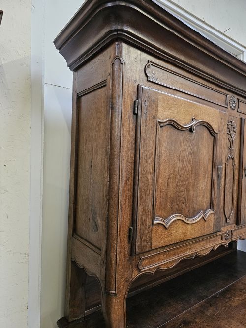 FRENCH 18TH CENTURY OAK PANELLED AND CARVED BUFFET A DEUX CORPS - ADDITIONAL PHOTO 5