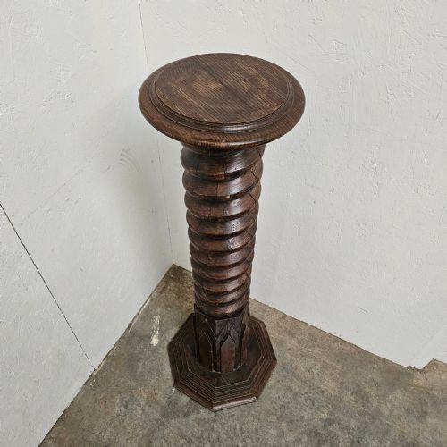 fig 2. French Wine Press Screw Thread