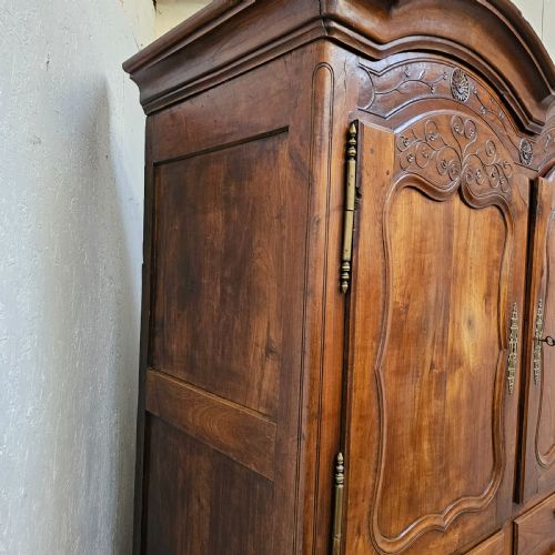 FRENCH 18TH CENTURY CARVED WALNUT FOUR DOOR ARMOIRE - ADDITIONAL PHOTO 3