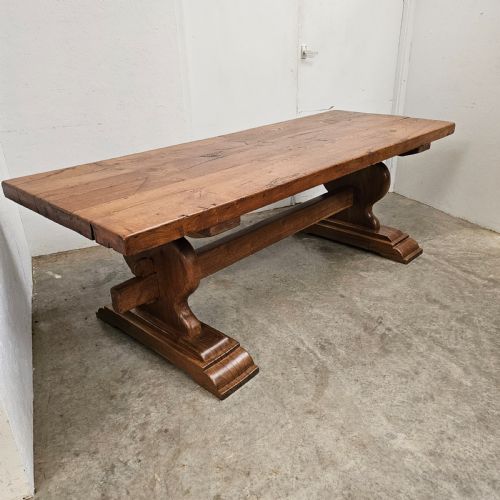FRENCH PALE OAK TRESTLE TABLE 22M 725' - ADDITIONAL PHOTO 1
