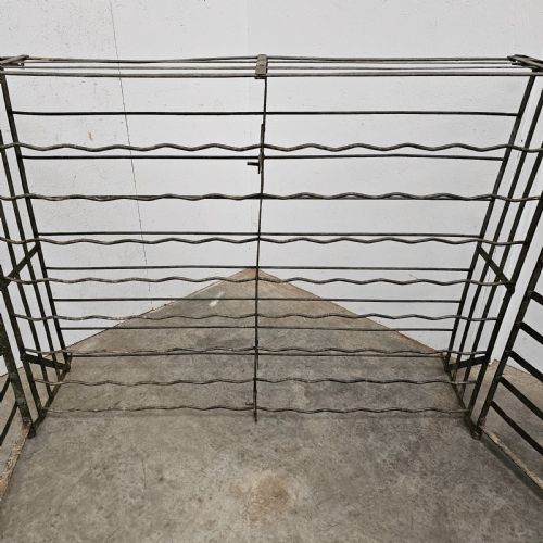 FRENCH LOCKABLE WINE CAGE 96 BOTTLES - ADDITIONAL PHOTO 3
