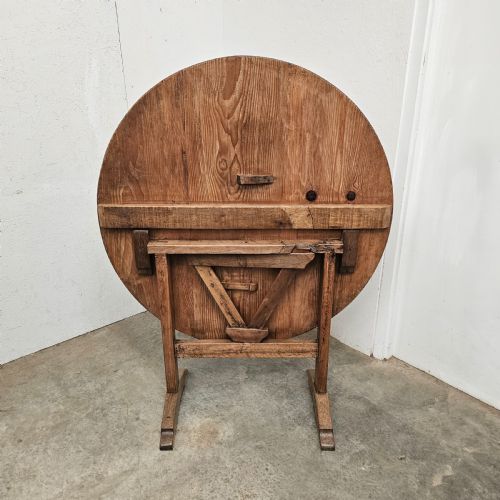 fig 1. French Pine Folding Vineyard Table