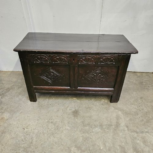 17TH CENTURY ENGLISH CARVED OAK COFFER - ADDITIONAL PHOTO 1