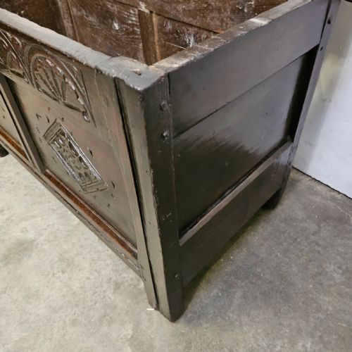 17TH CENTURY ENGLISH CARVED OAK COFFER - ADDITIONAL PHOTO 4