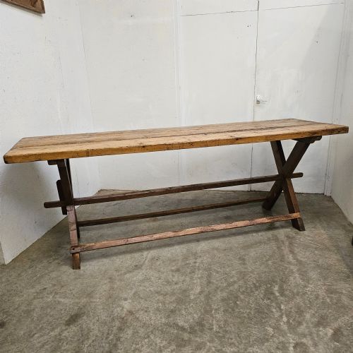 fig 2. Tall Alpine Cheese-Makers Table (Haute-Savoie)