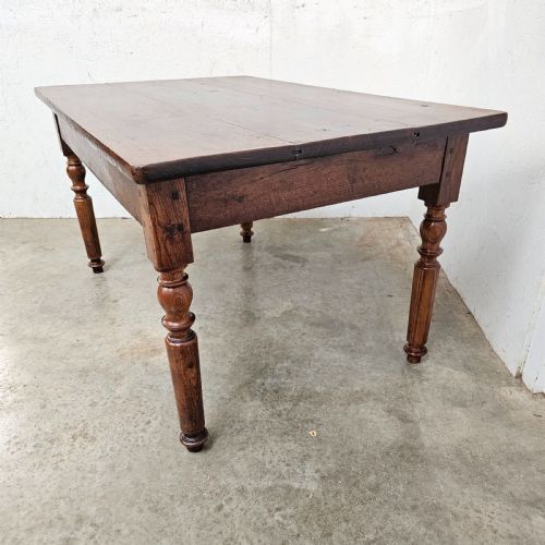 FRENCH OAK LOW TABLE ON TURNED LEGS - ADDITIONAL PHOTO 2