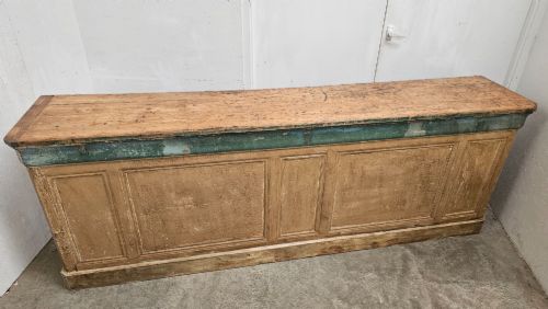 fig 1. Long French Bistrot Bar Counter (Island)