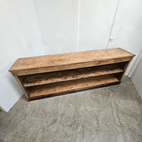 fig 2. Long French Bistrot Bar Counter (Island)