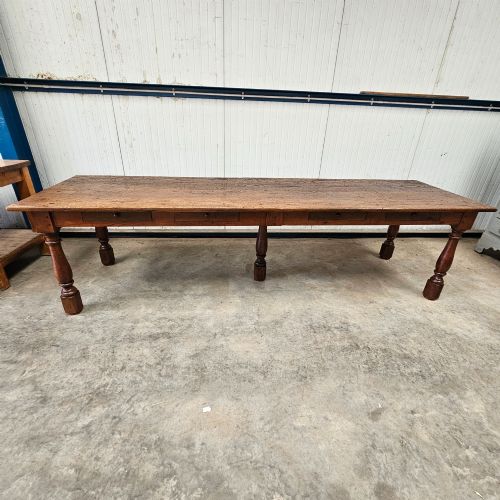 EXCEPTIONAL 3M CHESTNUT AND PINE FARMHOUSE TABLE 8 DRAWERS - ADDITIONAL PHOTO 3