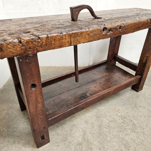 FRENCH OAK CRAFTSMANS WORKBENCH WITH CLAMPING BAR - ADDITIONAL PHOTO 4