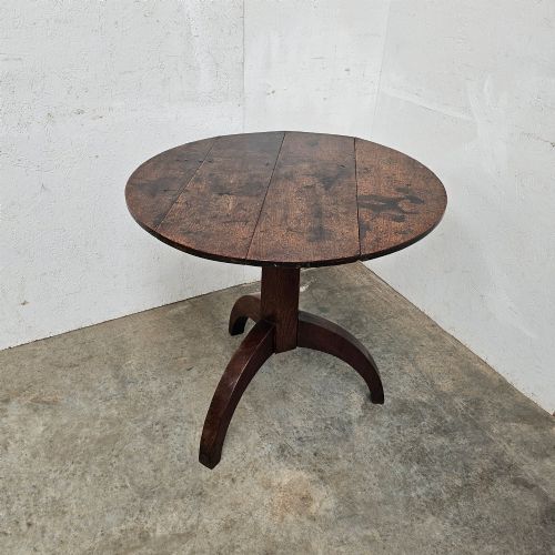 OAK TILTTOP SHAKER TRIPOD TABLE - ADDITIONAL PHOTO 1