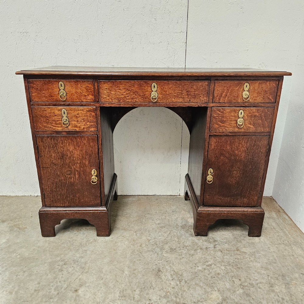 Edwardian Oak Kneehole Desk