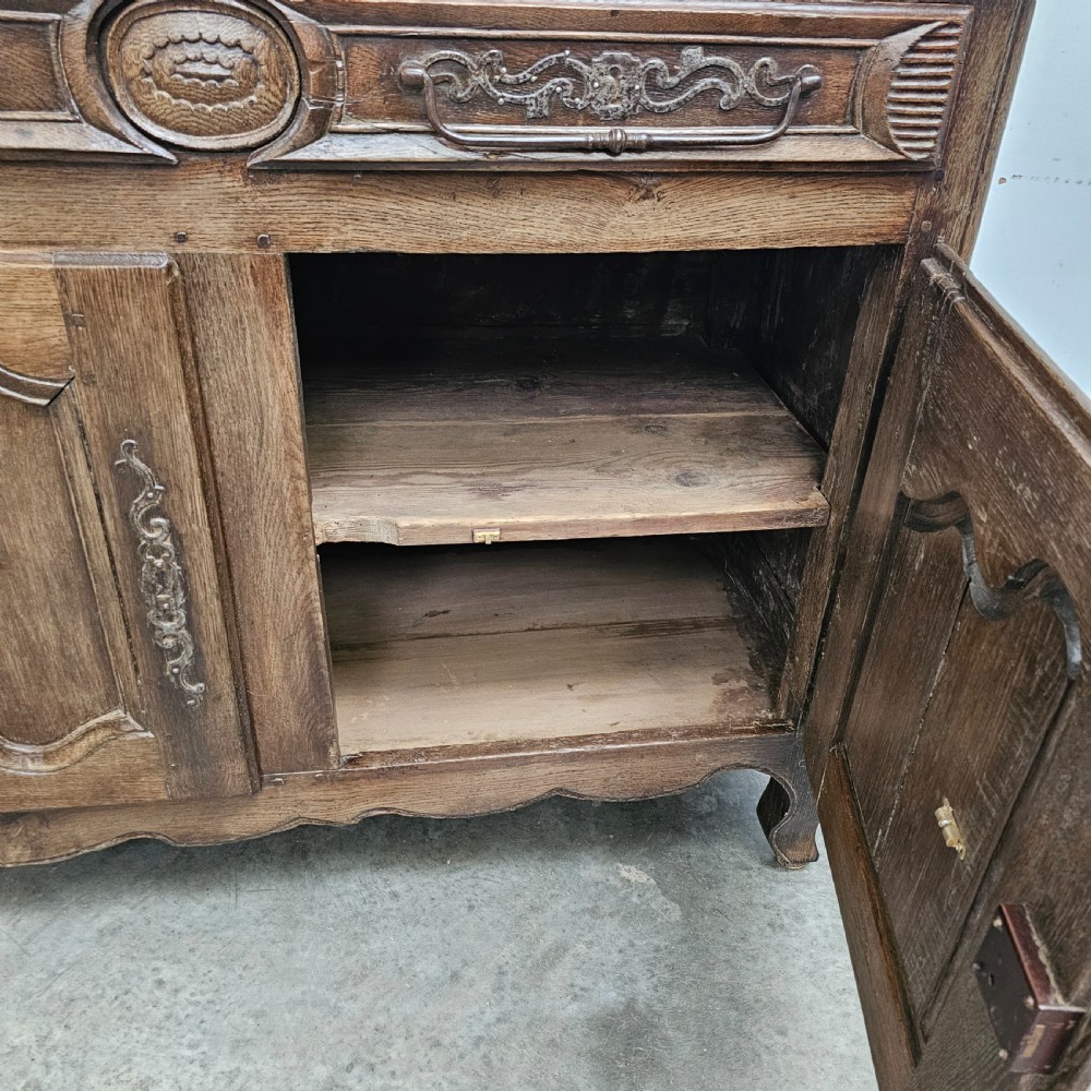18th Century French Carved Oak Enfilade View V