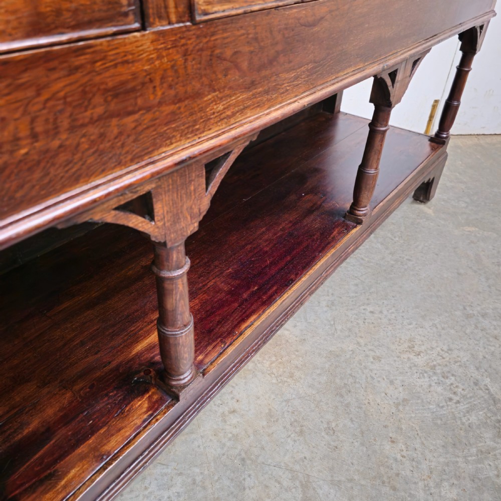 Georgian Oak Potshelf Dresser Base View VII