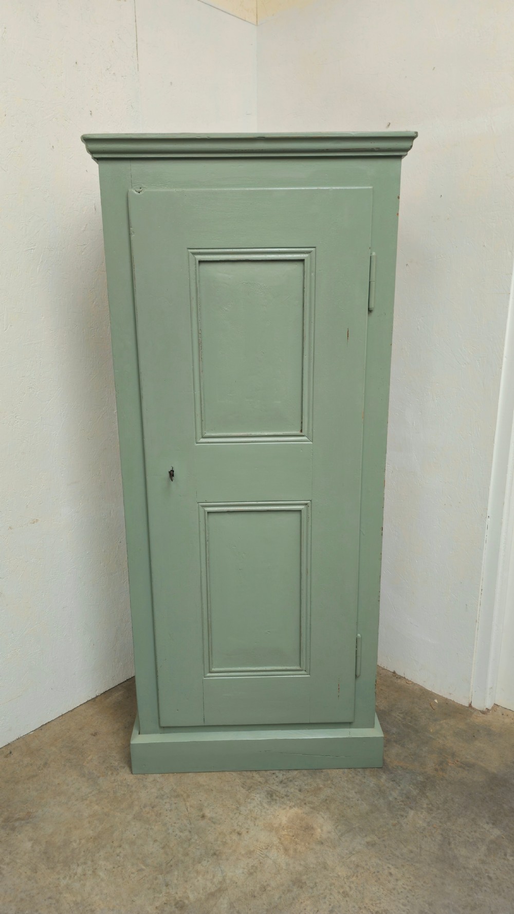 19th Century French Painted Pine Bonnetiere 
