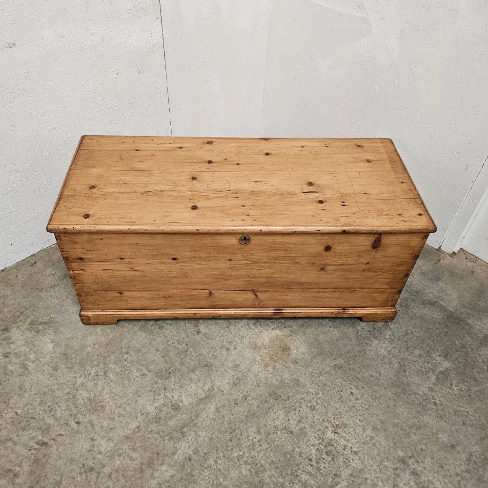 19th Century English Pine Blanket Box View VII