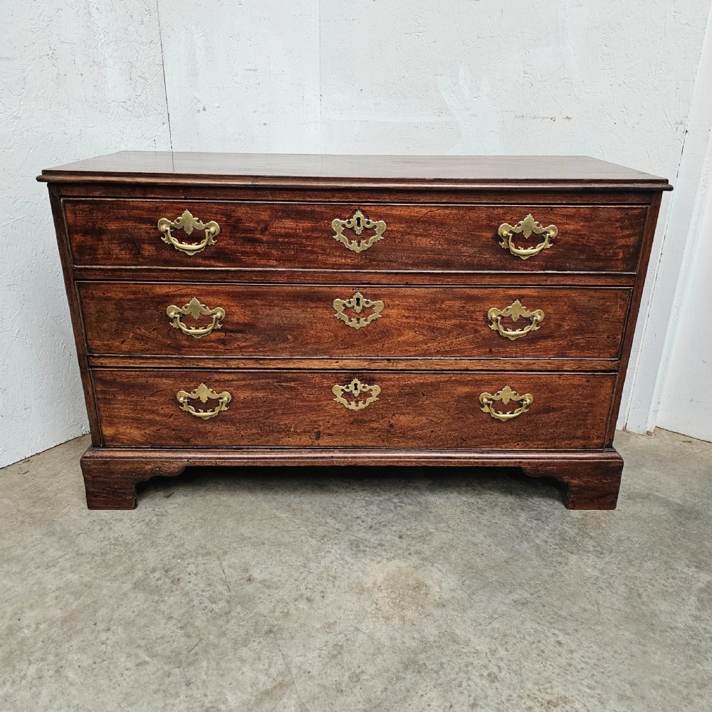 18th Century Georgian Chest of Drawers 